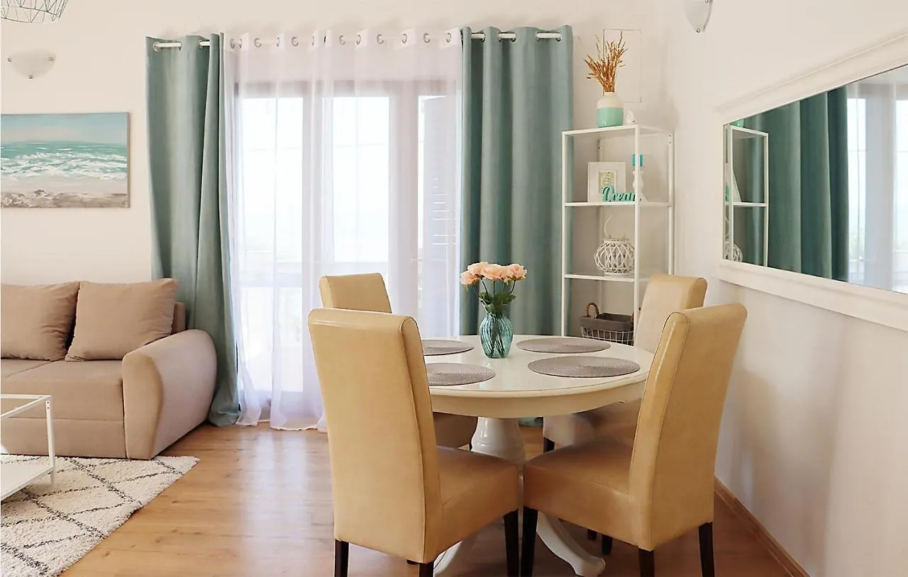 Cozy Apartment In Dramalj With House Sea View