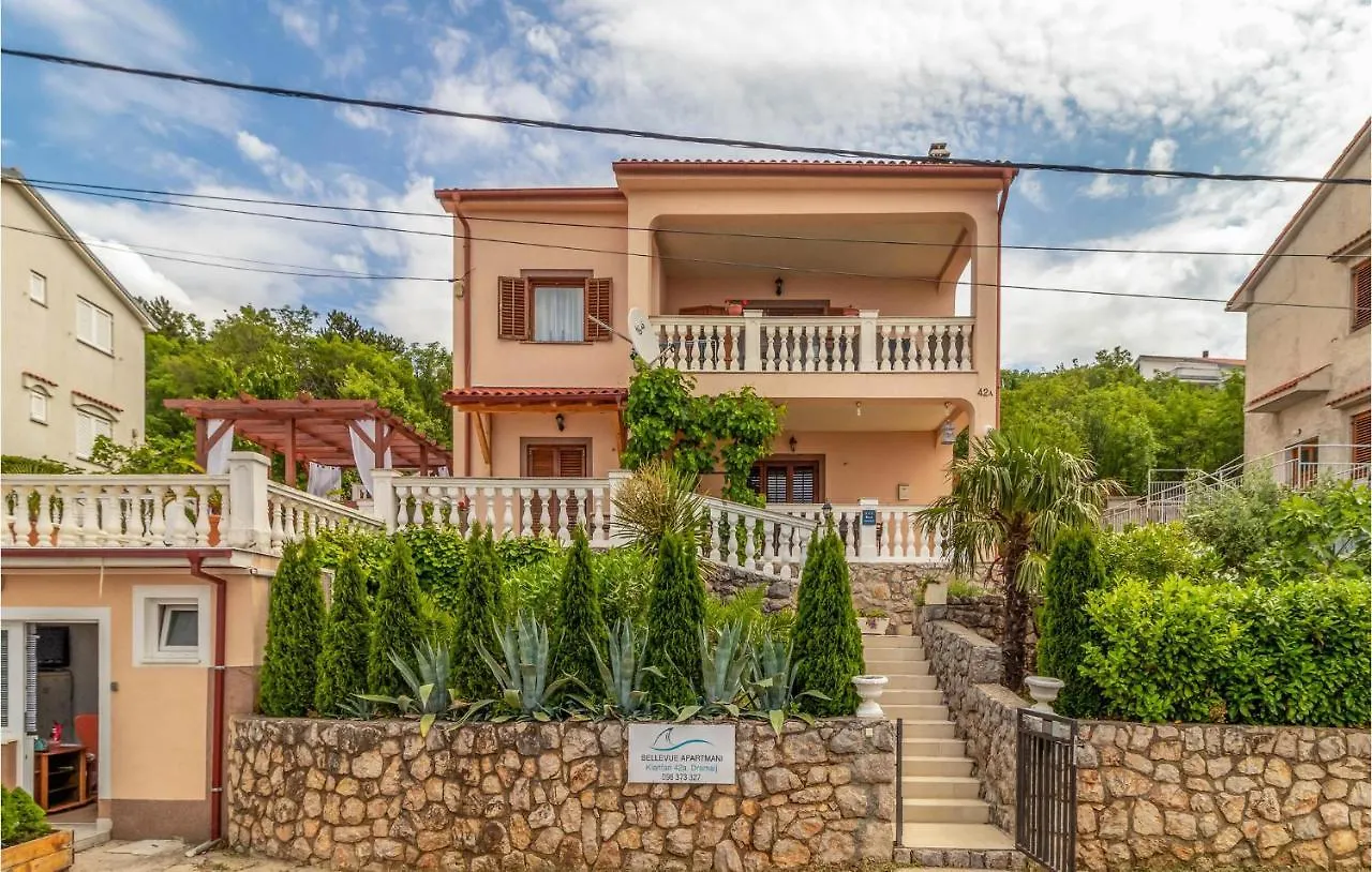 Cozy Apartment In Dramalj With House Sea View