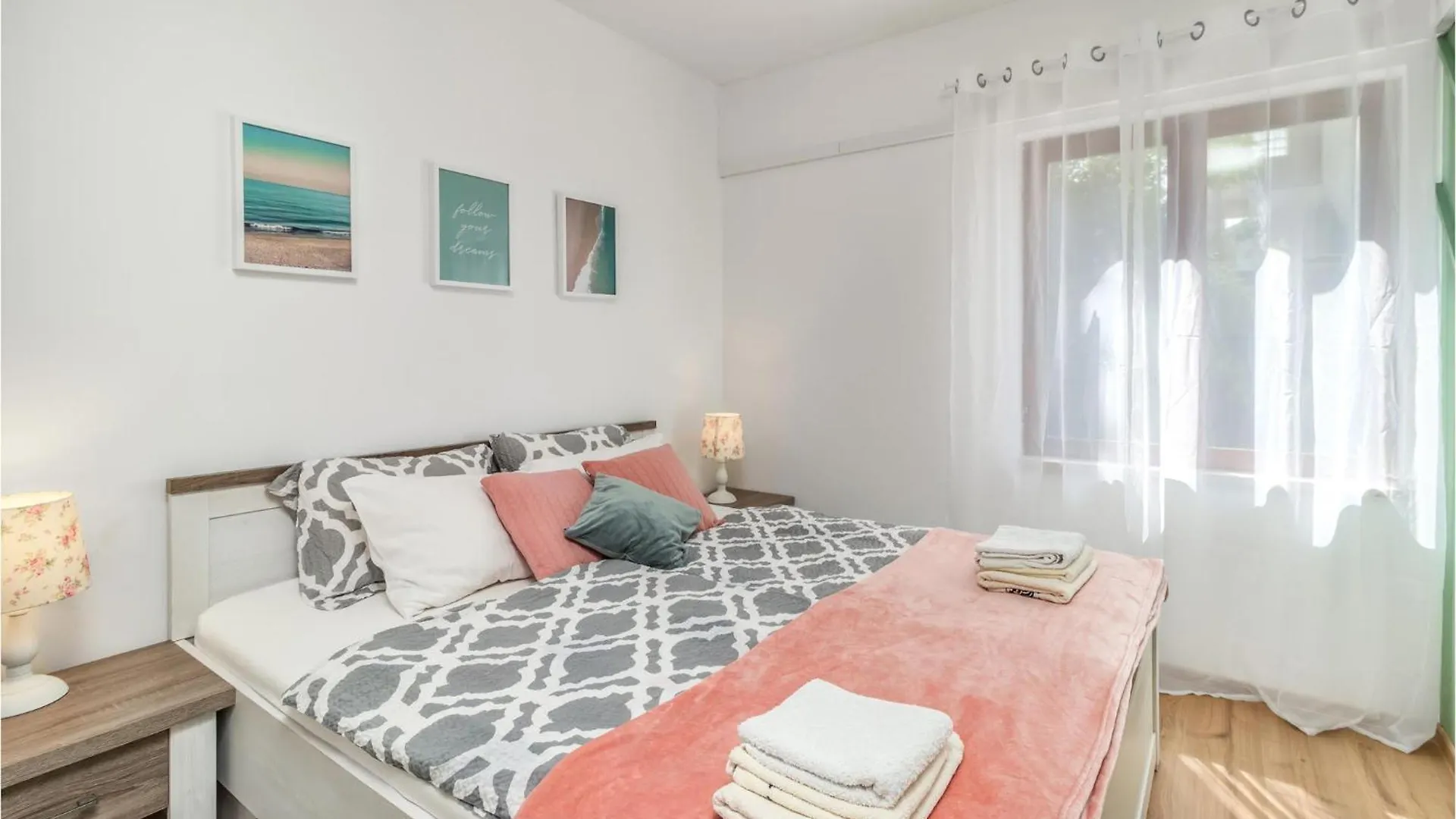 Cozy Apartment In Dramalj With House Sea View 0*,